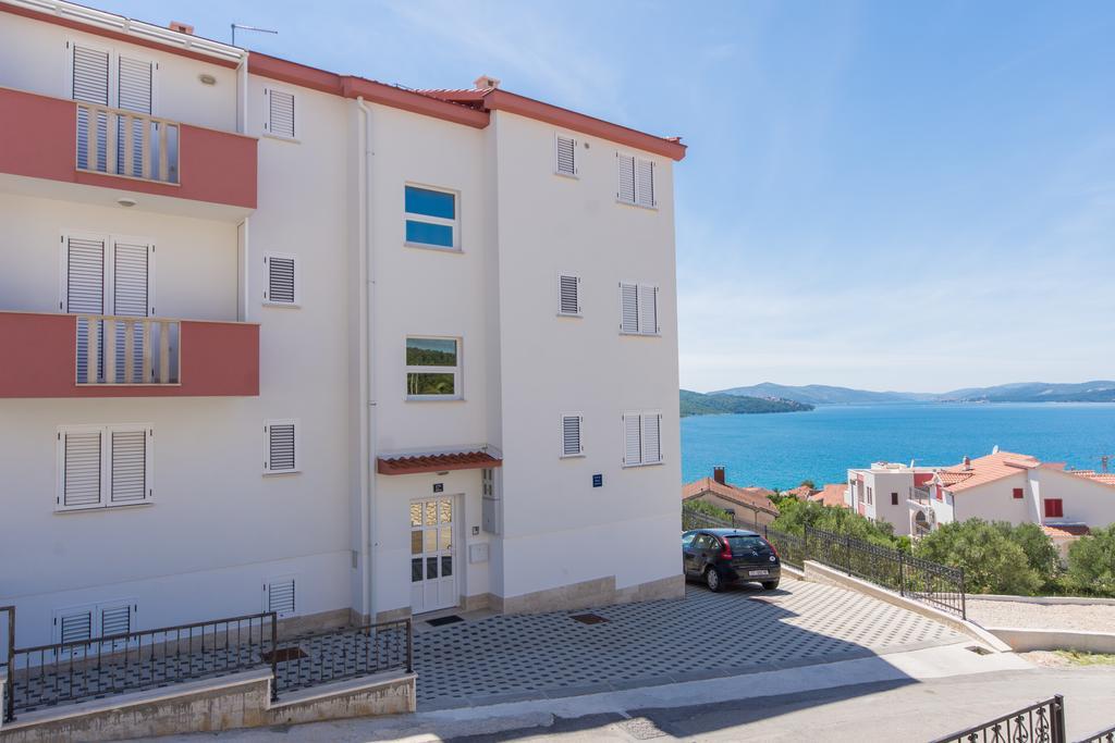 Apartment Ljuba Trogir Exterior photo